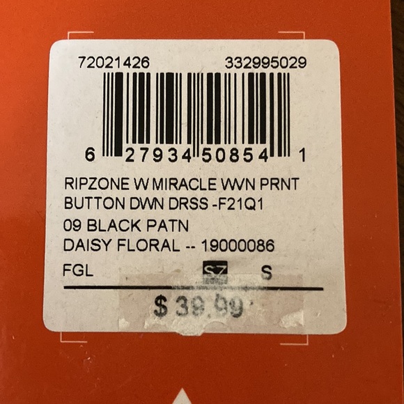 Ripzone Slip Dress. Size Small. Black with floral daisy print - Picture 4 of 4